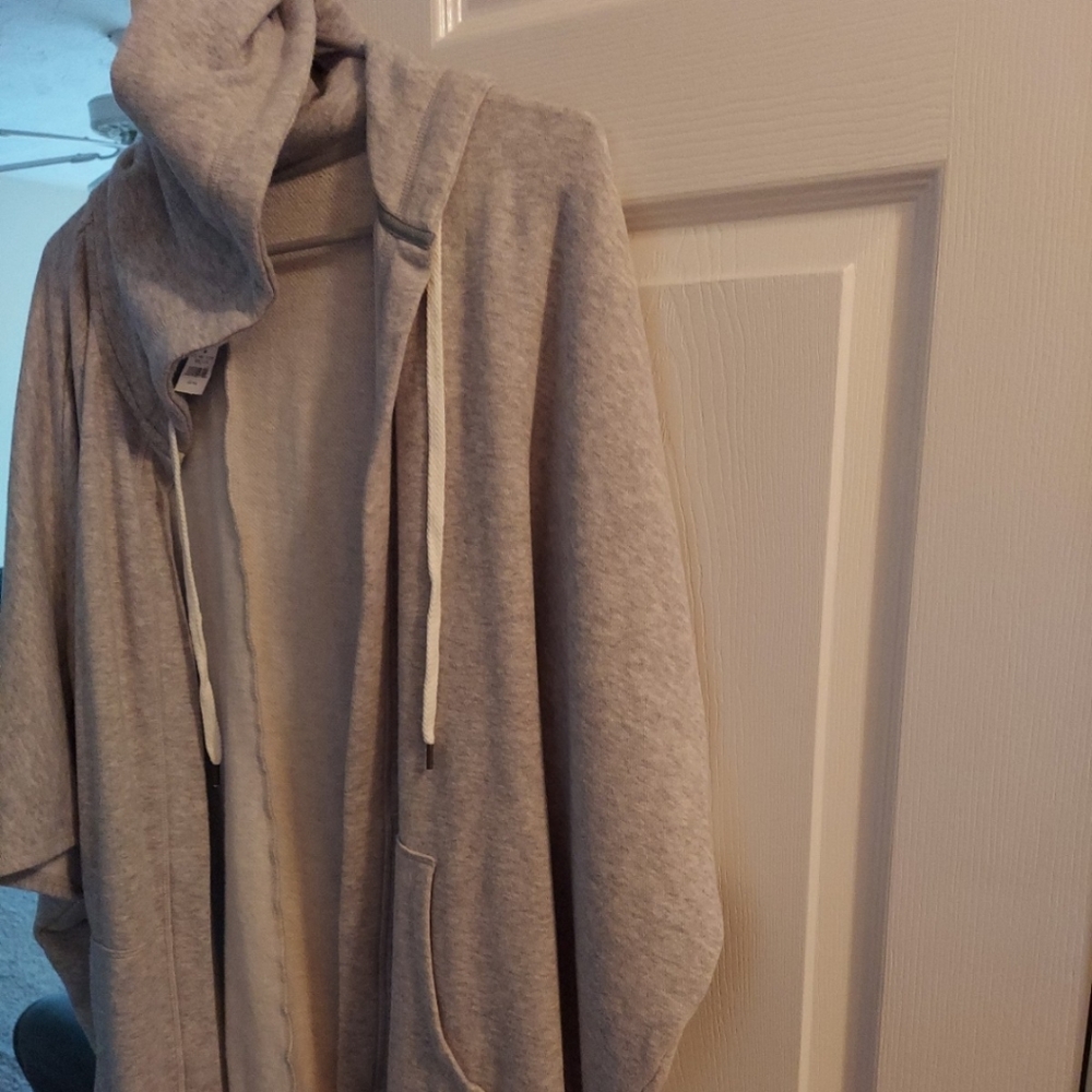 Aerie gray open soft sweater short-sleeve front hoodie m/L new with tags poncho